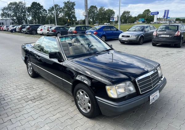 Mercedes-Benz Klasa E cena 70000 przebieg: 264000, rok produkcji 1994 z Rzeszów małe 667